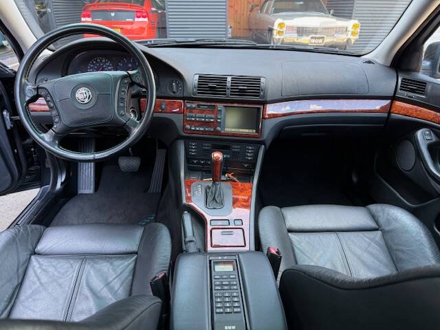 Bild 12/31 von ALPINA B10 V8 (2000)