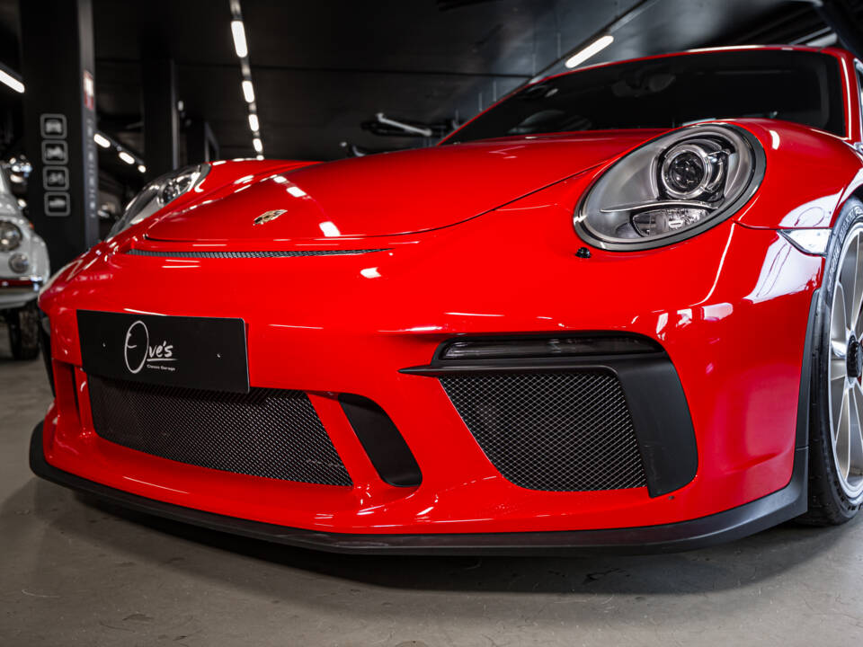 Image 6/27 of Porsche 911 GT3 Touring (2018)