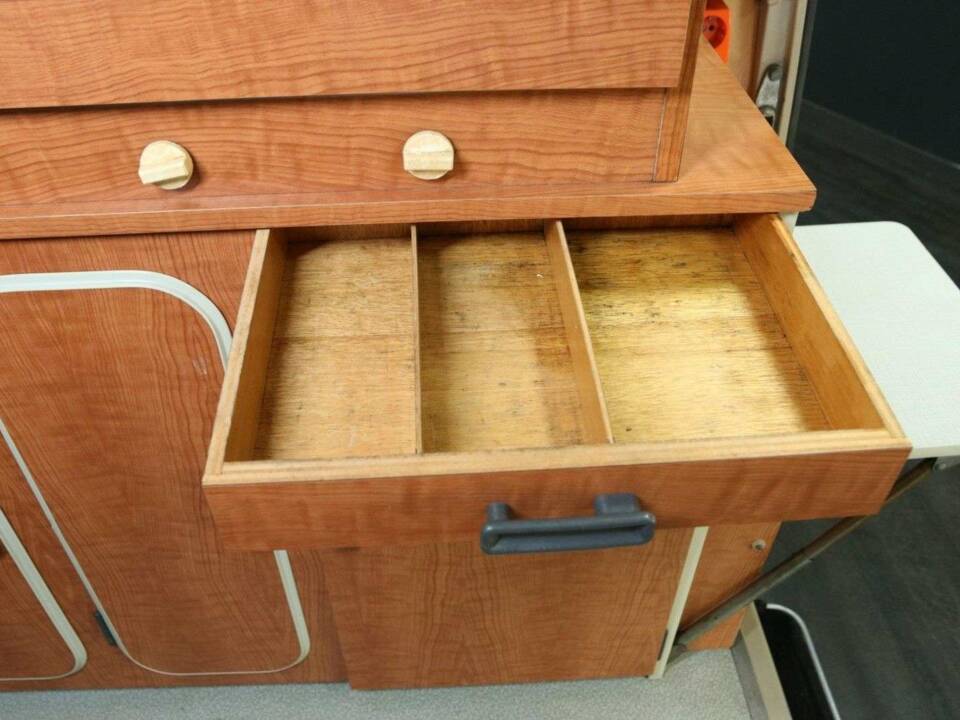 Immagine 33/50 di Volkswagen T2a Westfalia (1969)