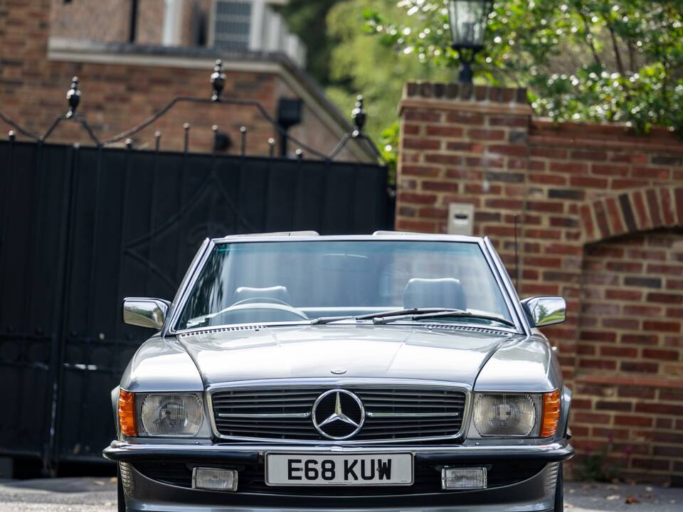 Bild 7/36 von Mercedes-Benz 420 SL (1987)