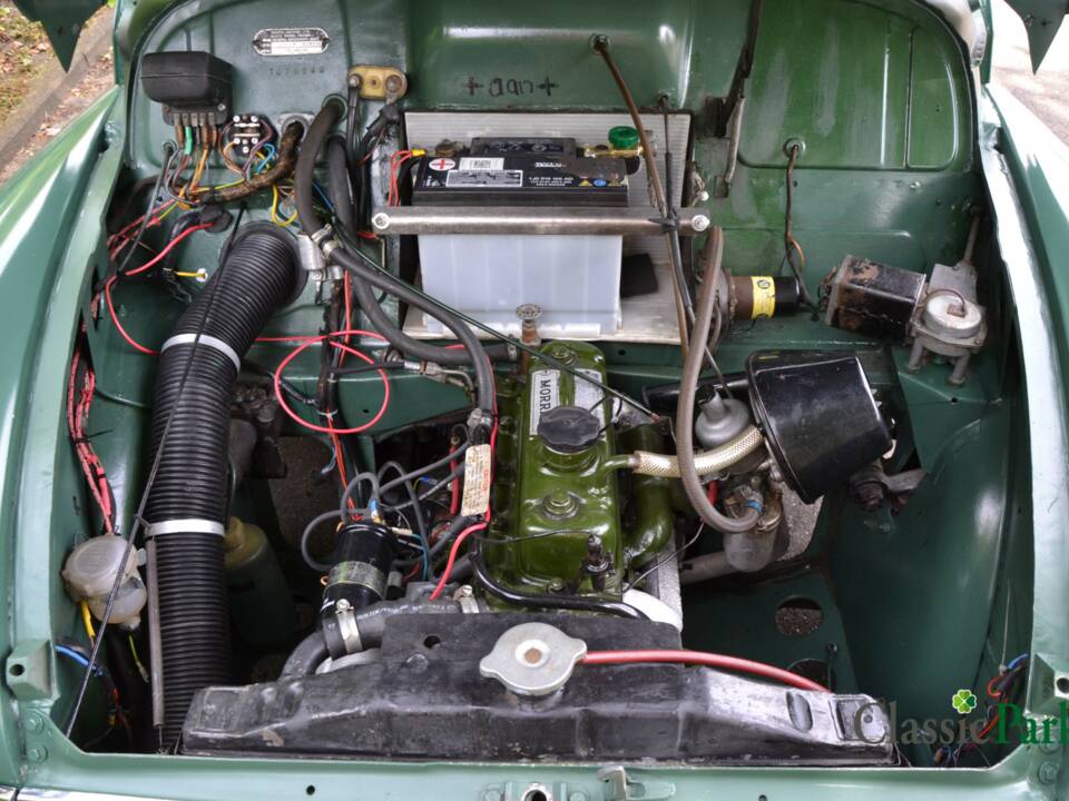 Image 15/50 of Morris Minor 1000 Traveller (1964)