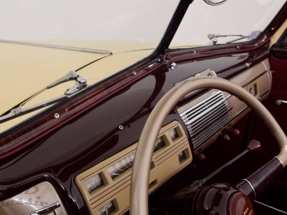 Image 41/50 of Ford Deluxe Coupé Convertible (1940)