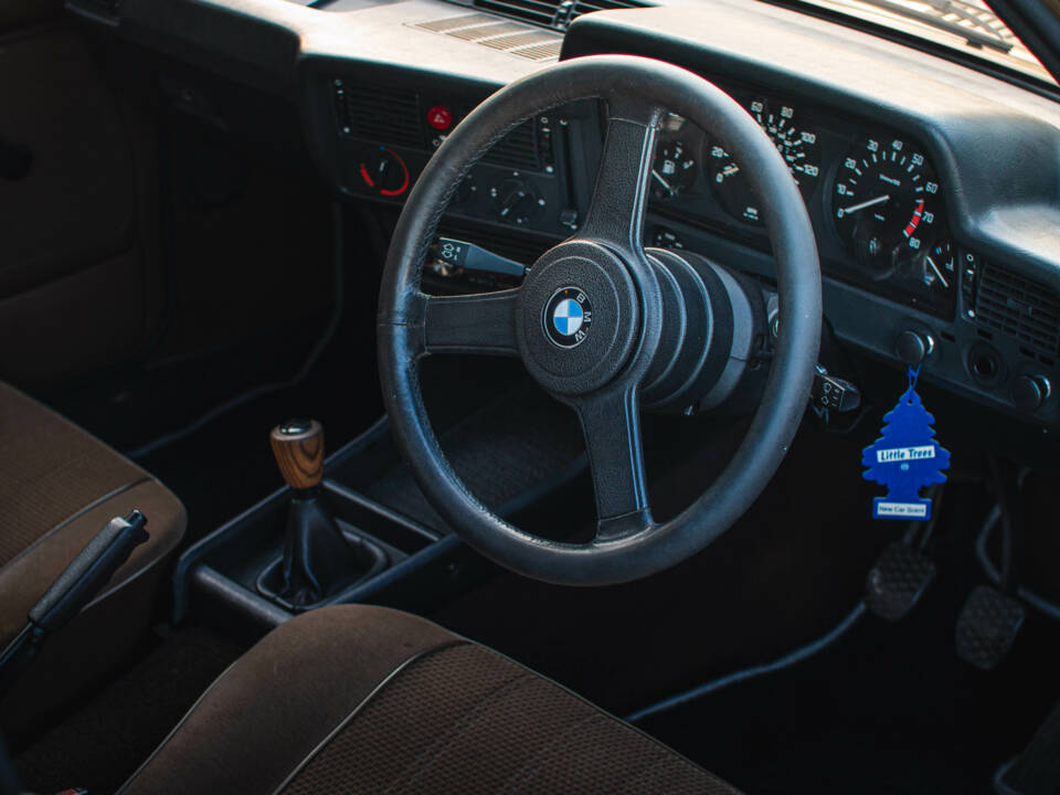 Imagen 9/20 de BMW 320 (1982)