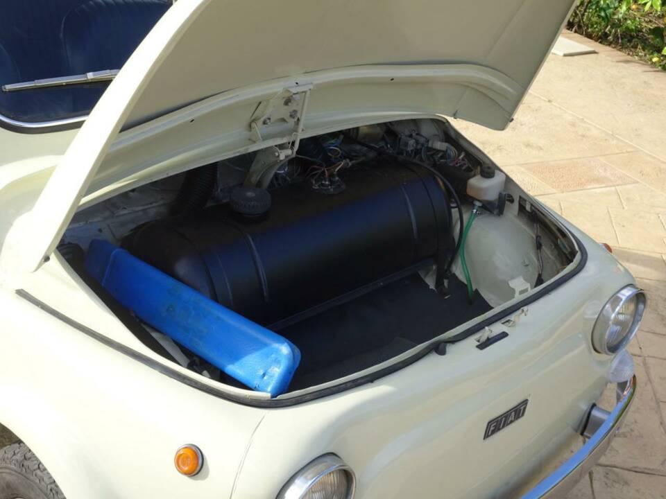 Bild 21/26 von FIAT 500 L (1972)