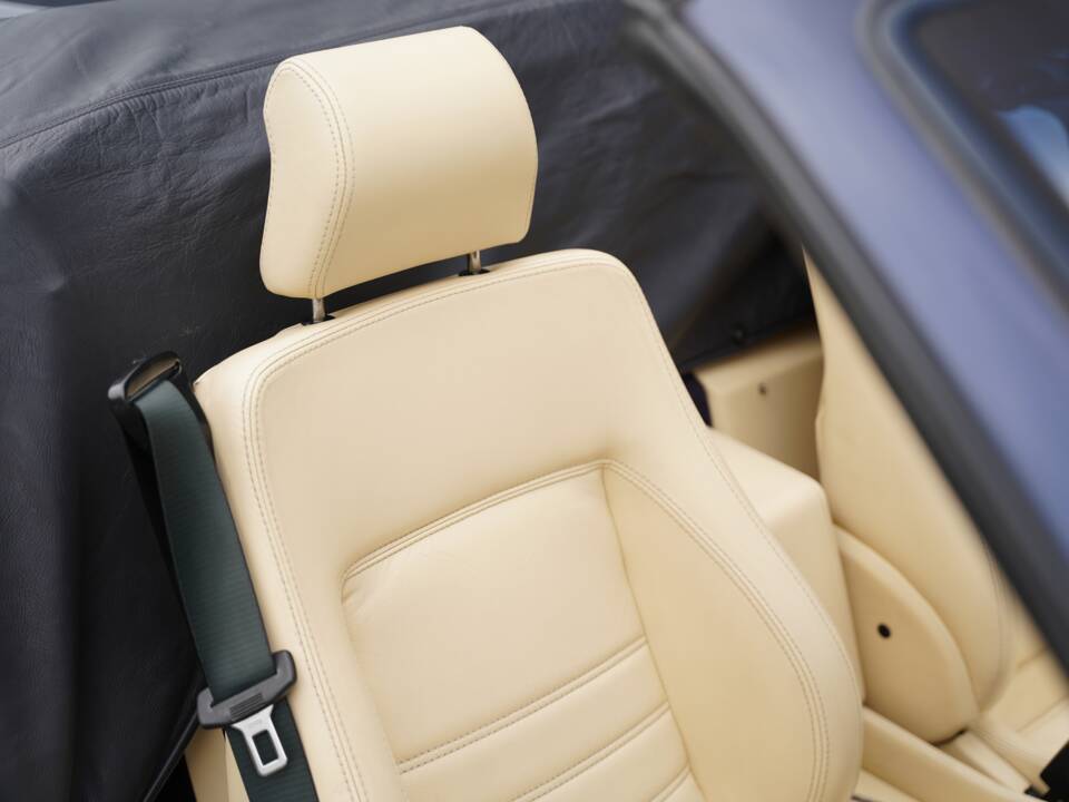 Image 17/50 de Ferrari F 355 Spider (1998)