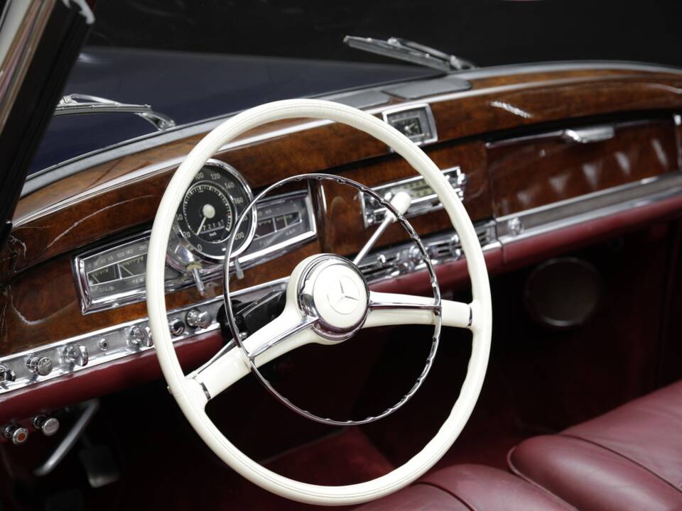 Image 14/23 of Mercedes-Benz 300 Sc Roadster (1956)