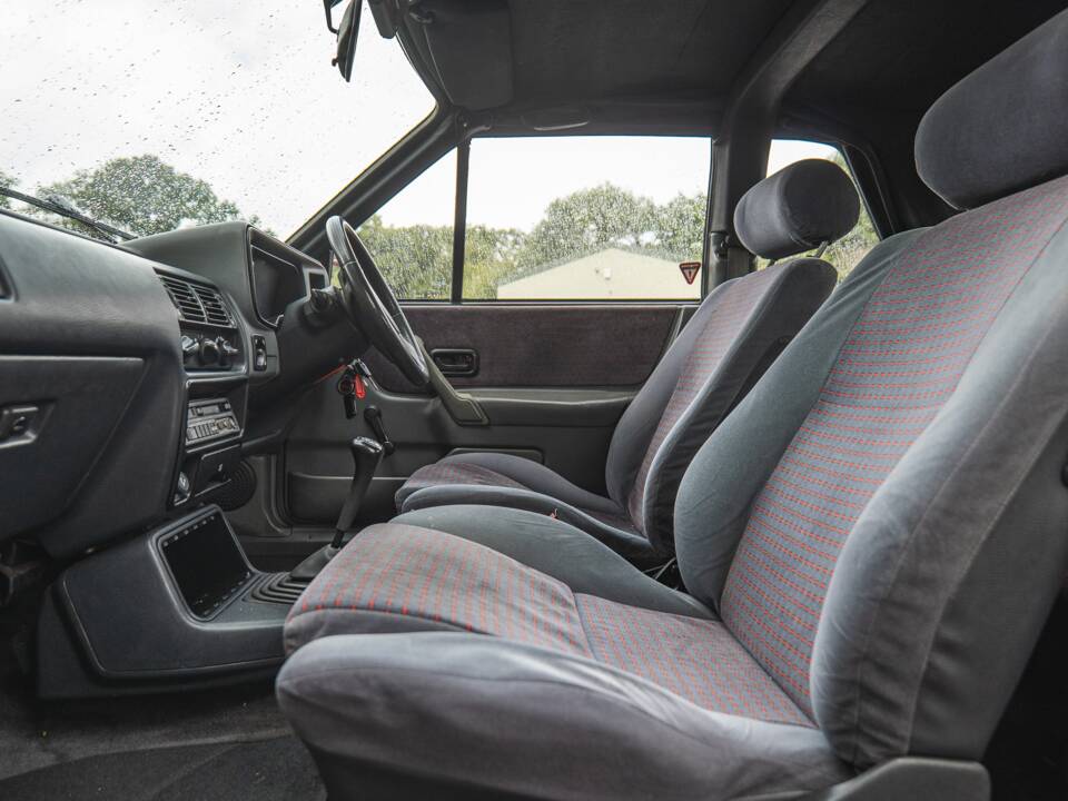 Immagine 11/50 di Ford Escort IV XR3i (1987)