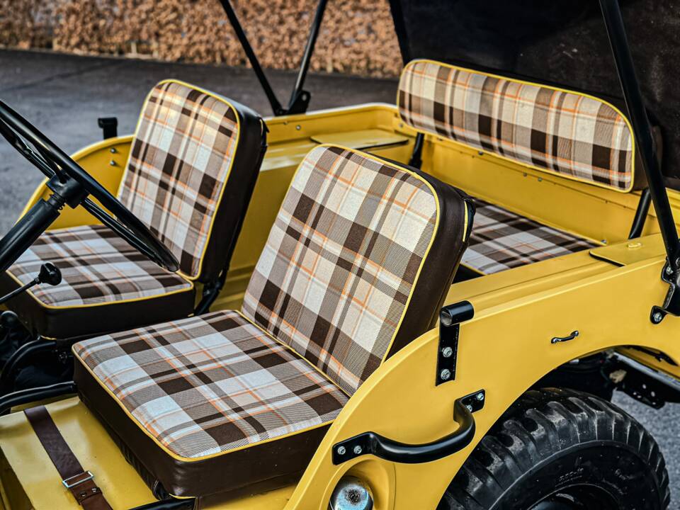 Image 14/25 of Willys-Overland CJ-3A (1949)