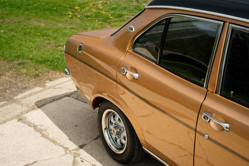 Bild 35/42 von Ford Escort 1300 (1975)