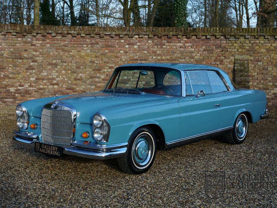 Image 11/50 de Mercedes-Benz 250 SE (1967)