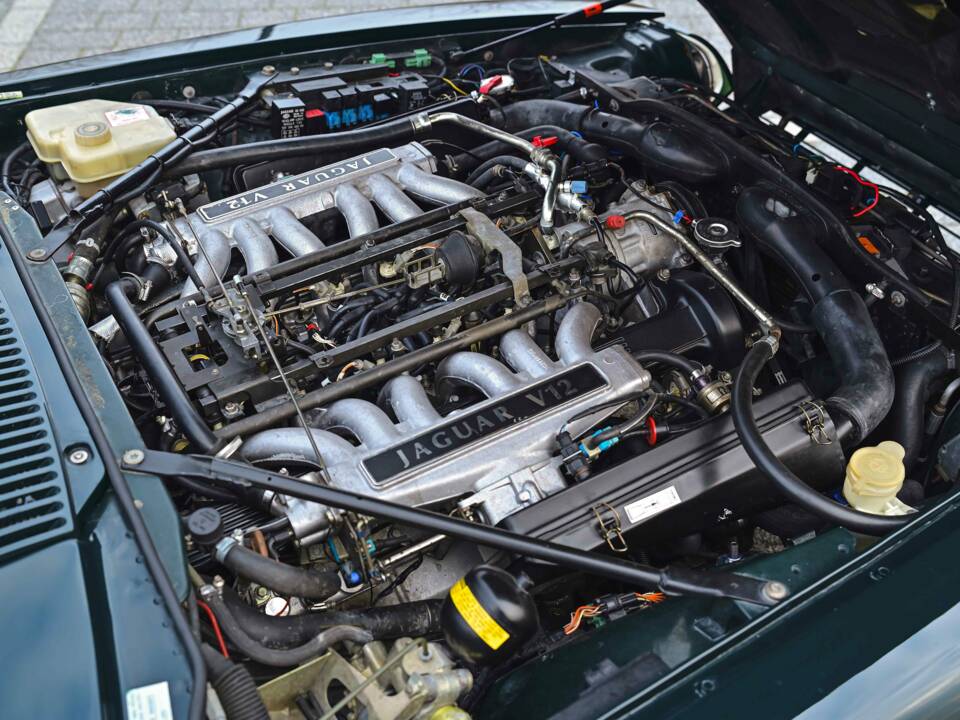 Image 19/55 of Jaguar XJS 6.0 (1994)