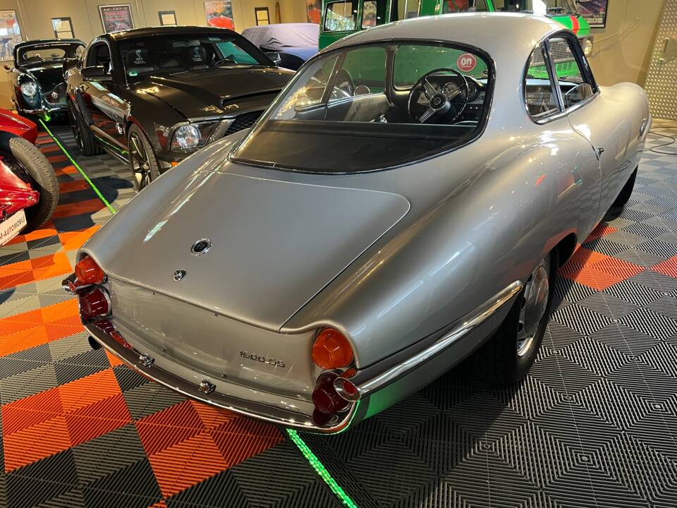 Bild 2/23 von Alfa Romeo Giulia Sprint Speciale (1965)