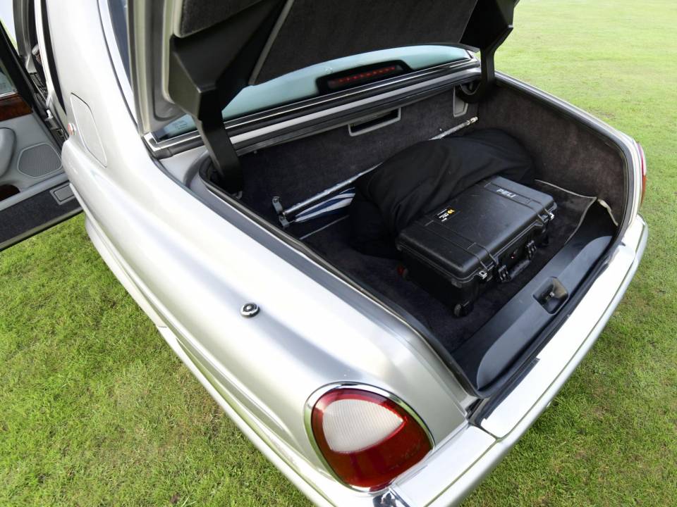 Afbeelding 25/50 van Bentley Arnage Red Label (2002)