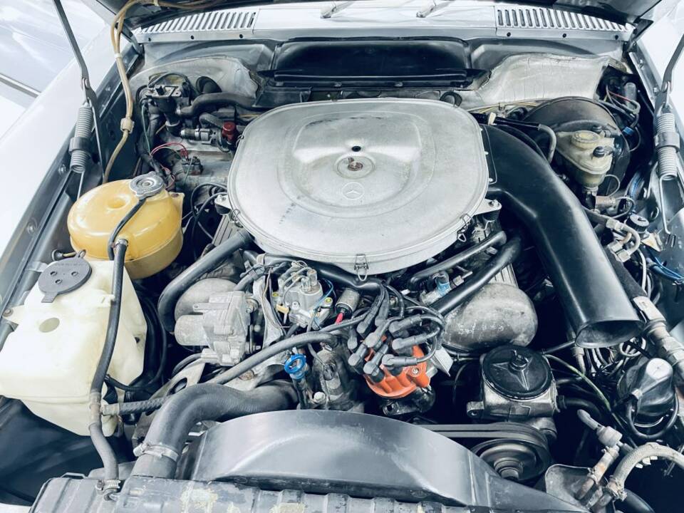 Image 15/15 of Mercedes-Benz 380 SL (1982)
