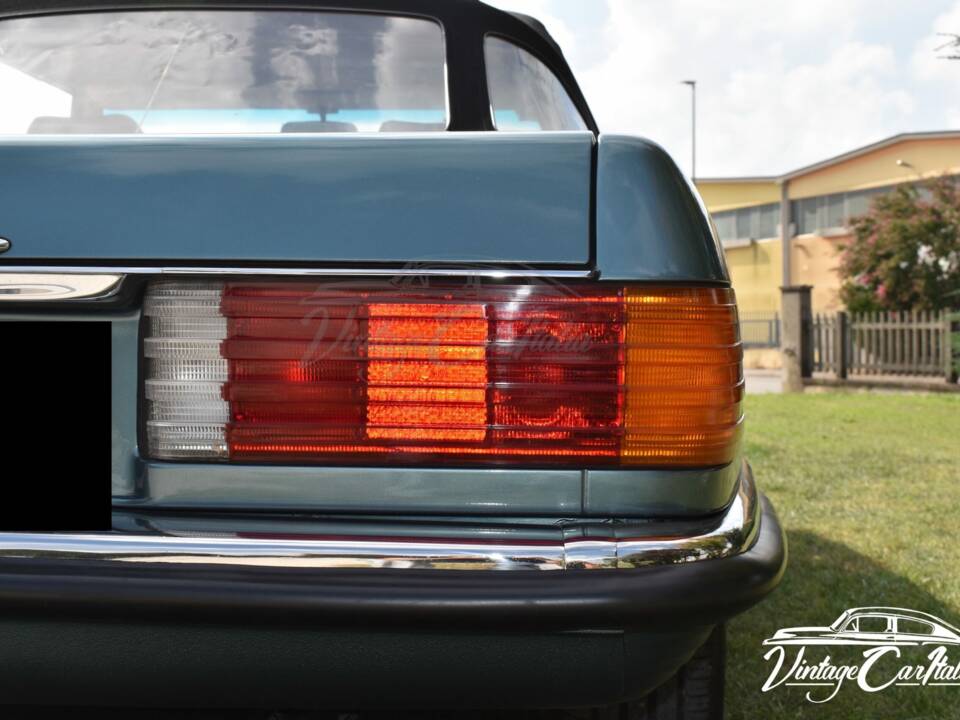 Image 32/75 de Mercedes-Benz 560 SL (1986)