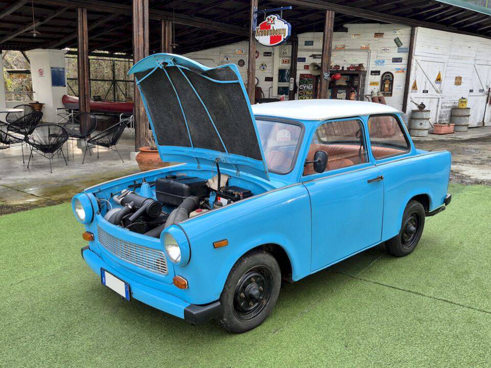 Image 36/45 of Trabant 601 (1966)