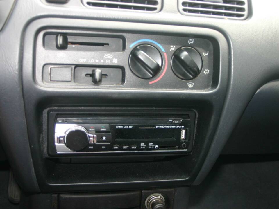 Image 23/51 of Toyota Paseo (1996)