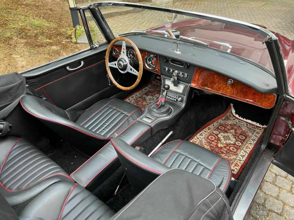 Afbeelding 2/8 van Austin-Healey 3000 Mk III (BJ8) (1967)