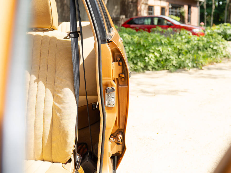 Image 31/57 of Ford Granada Turnier 2,3 (1976)