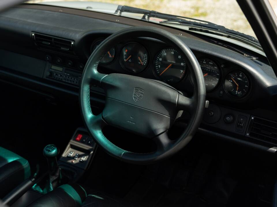 Image 4/46 de Porsche 911 Targa (1997)