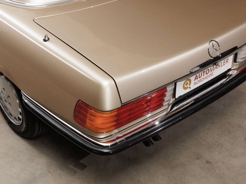 Immagine 25/71 di Mercedes-Benz 420 SL (1988)