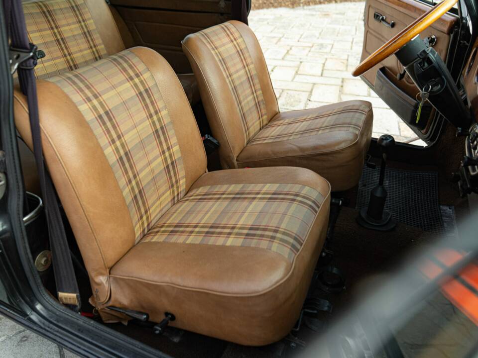 Image 22/44 of Mini Clubman Estate 1000 (1981)