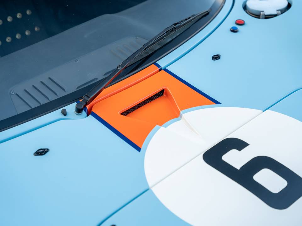 Image 12/32 of Ford GT40 (1965)