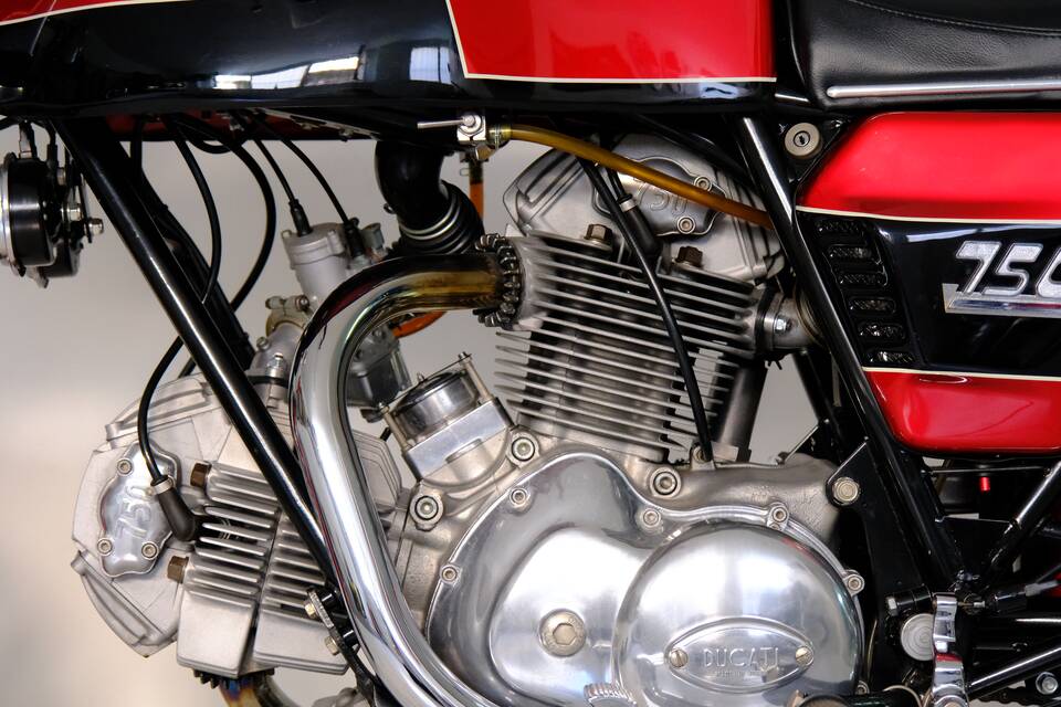 Immagine 52/96 di Ducati 750 GT (1974)