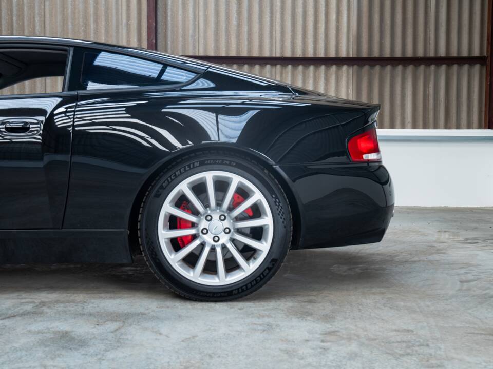 Image 35/50 de Aston Martin V12 Vanquish (2004)