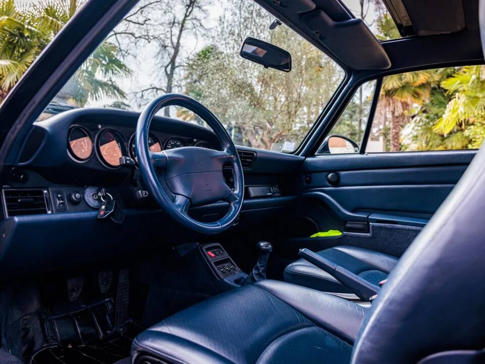 Immagine 11/16 di Porsche 911 Carrera (1994)