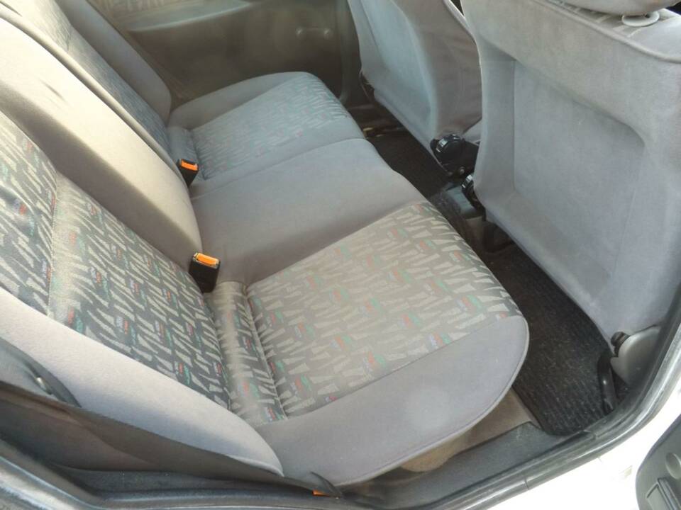 Afbeelding 39/50 van SEAT Cordoba 1.6i (1994)