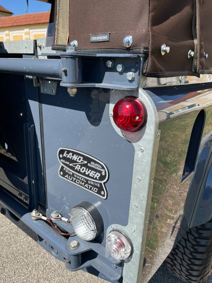 Bild 49/100 von Land Rover Defender 110 (2014)