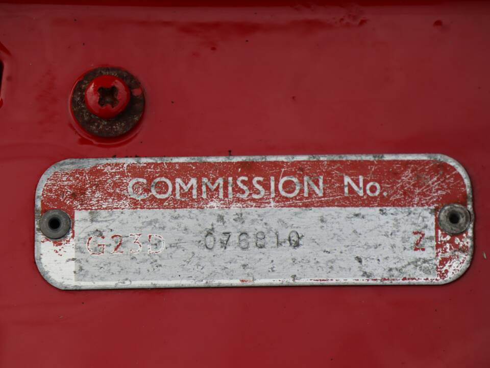Image 31/50 of MG MGB GT (1974)