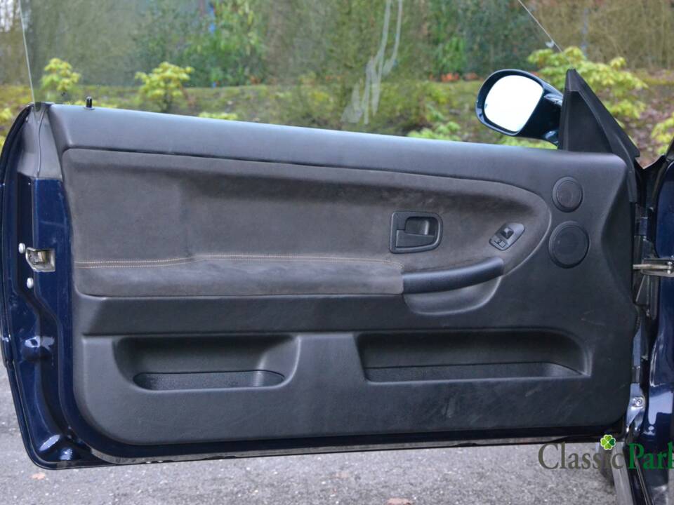 Image 14/50 of BMW 323i (1998)