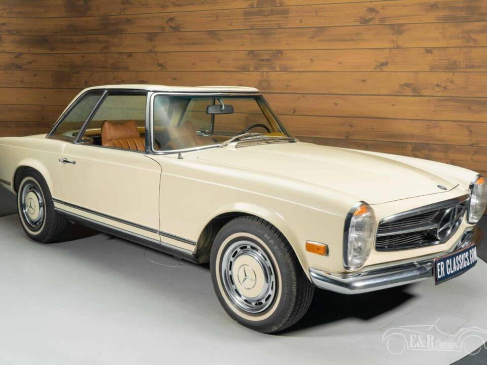 Image 12/19 de Mercedes-Benz 280 SL (1970)