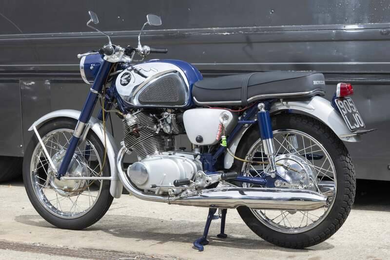 Image 21/39 of Honda CB 72 (1960)