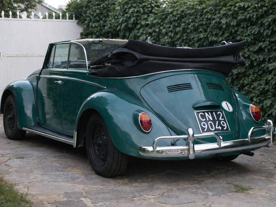 Image 75/81 of Volkswagen Beetle 1200 (1965)