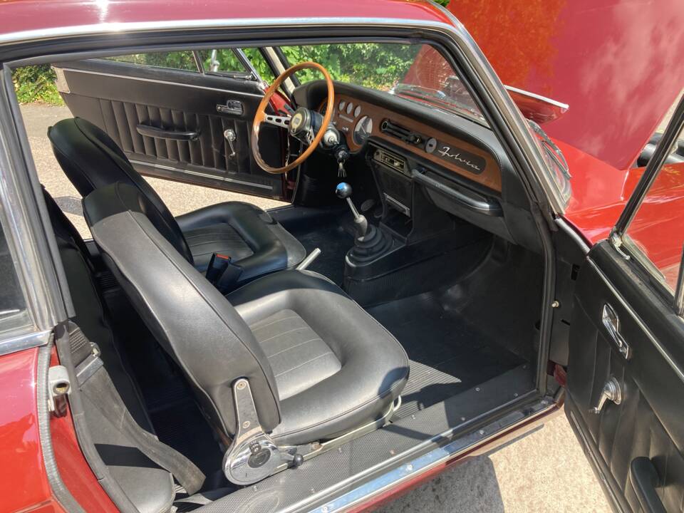 Image 4/13 de Lancia Fulvia Coupe (1971)