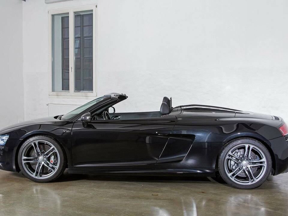 Bild 7/24 von Audi R8 V10 Spyder (2010)