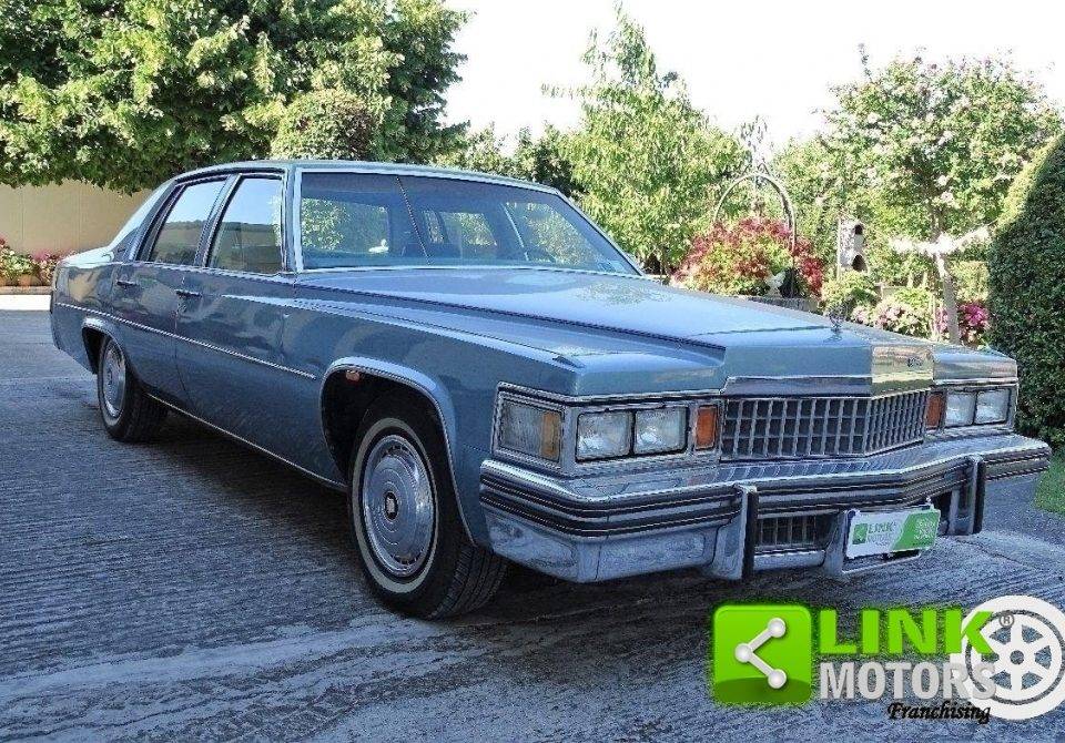 Image 8/10 of Cadillac DeVille (1978)