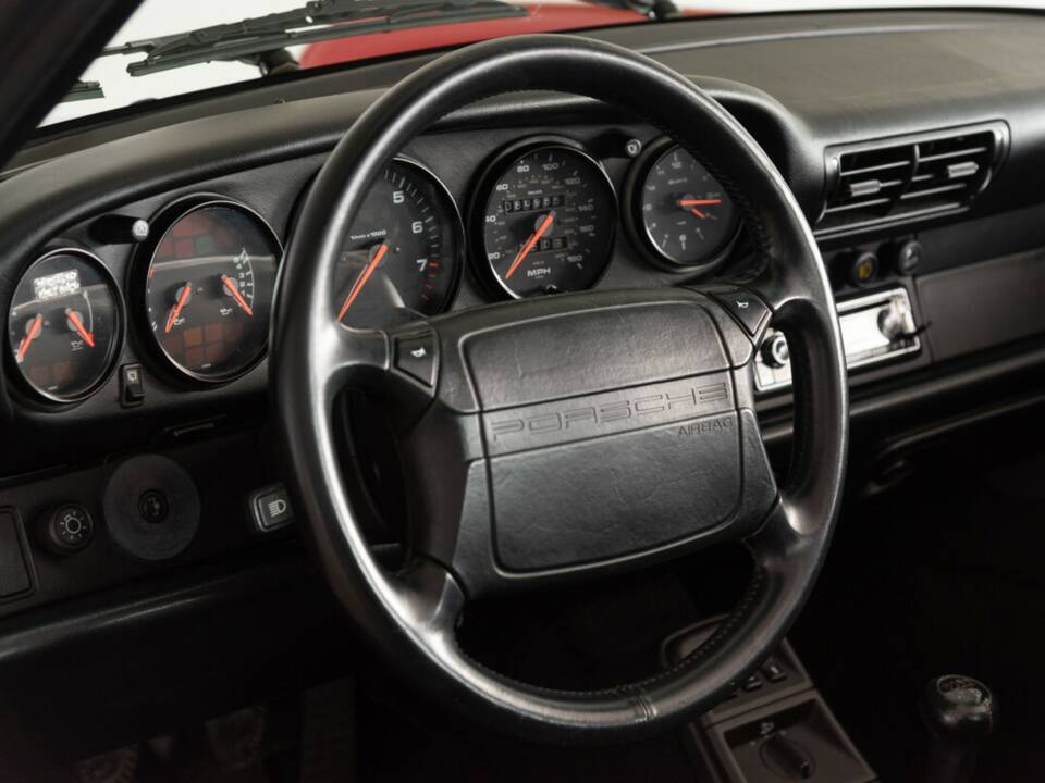 Afbeelding 31/48 van Porsche 911 Carrera 2 (1990)