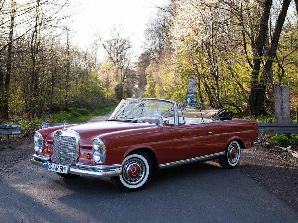Afbeelding 1/14 van Mercedes-Benz 220 SE b (1963)