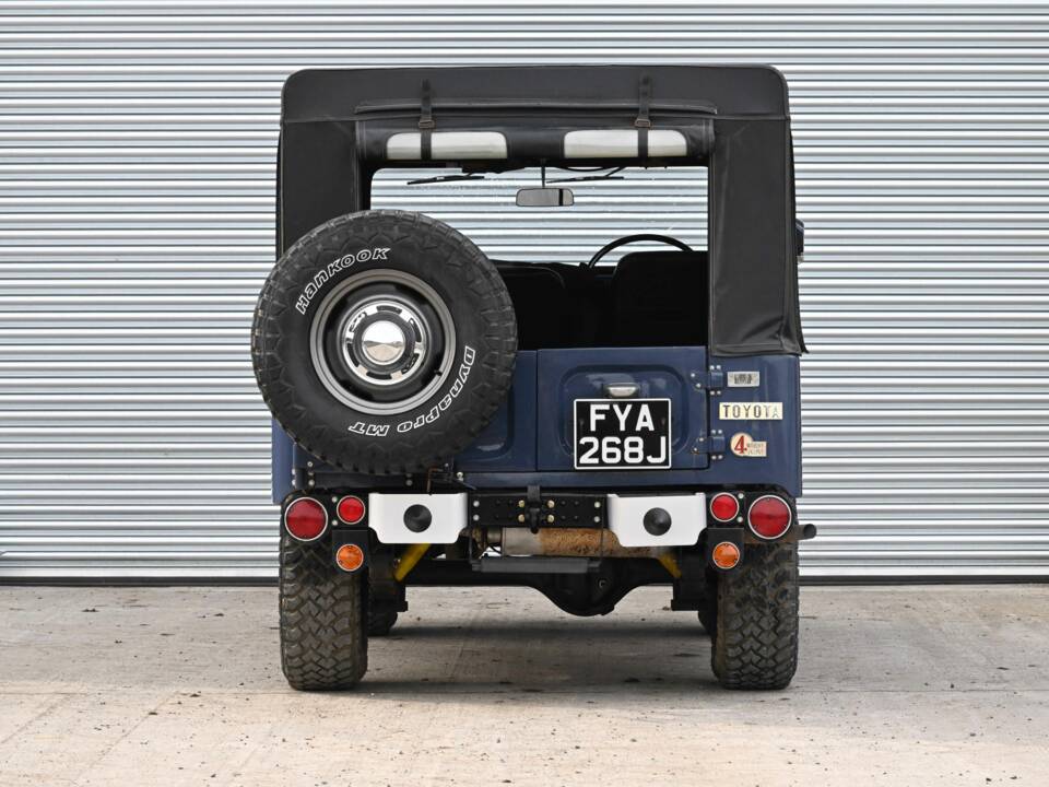 Image 15/50 de Toyota Land Cruiser FJ 40 (1970)