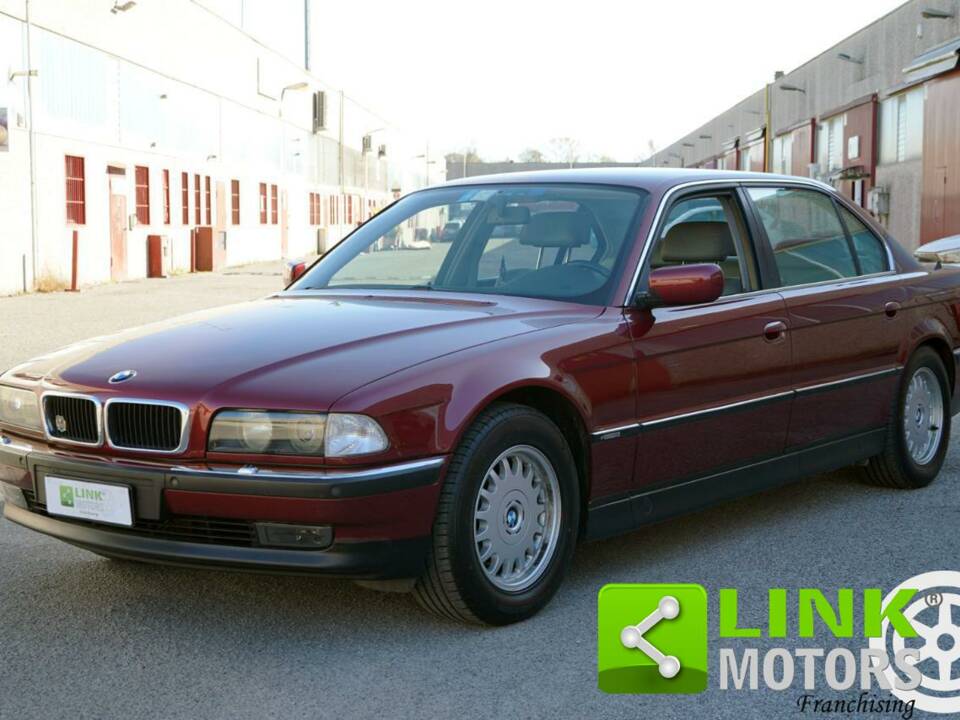 Image 3/10 de BMW 740iL (1994)