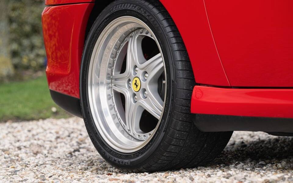 Bild 23/49 von Ferrari 550 Maranello (2000)