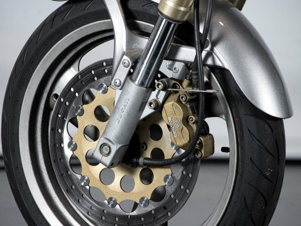 Image 19/50 of Ducati DUMMY (1996)