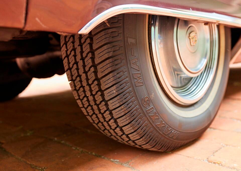 Bild 70/200 von Cadillac Coupe DeVille (1968)