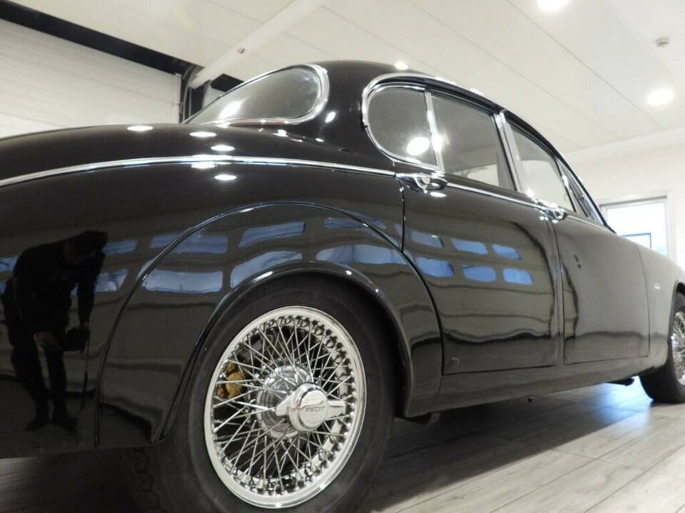 Image 5/15 of Jaguar Mk II 3.8 (1963)