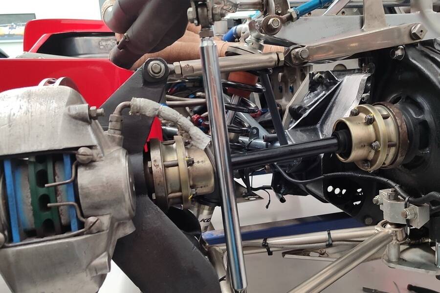 Image 37/50 of Lola T290 (1972)