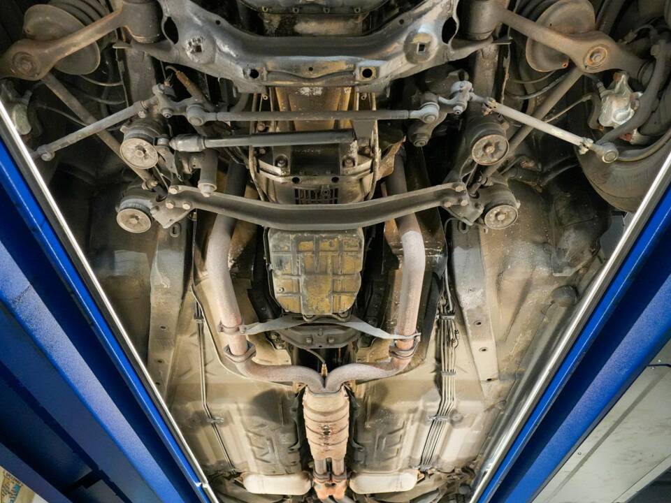 Image 32/41 of Mercedes-Benz 560 SEC (1990)